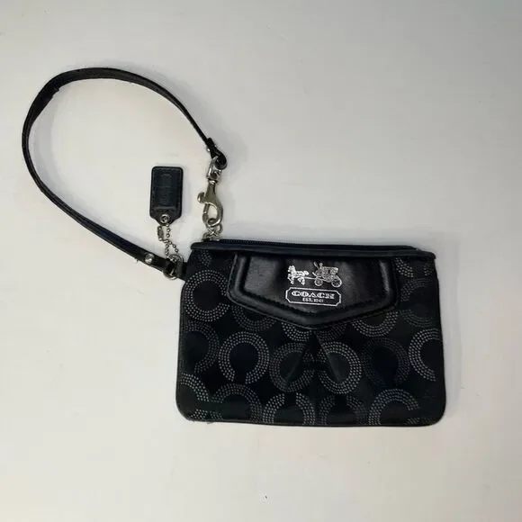 Coach Wristlet Black - Picture 2 of 16
